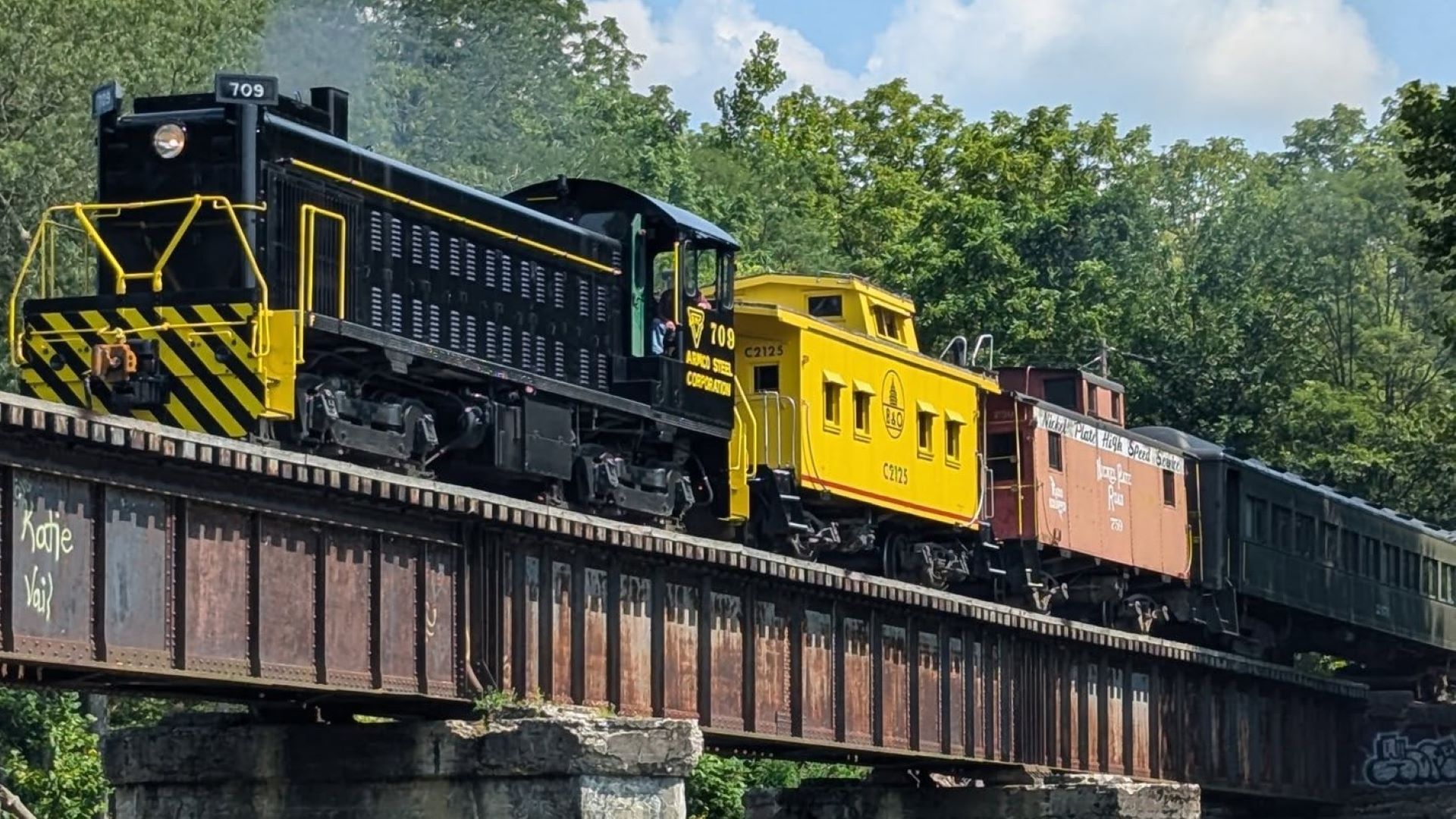 Armco 709 crossing the Laurel high bridge